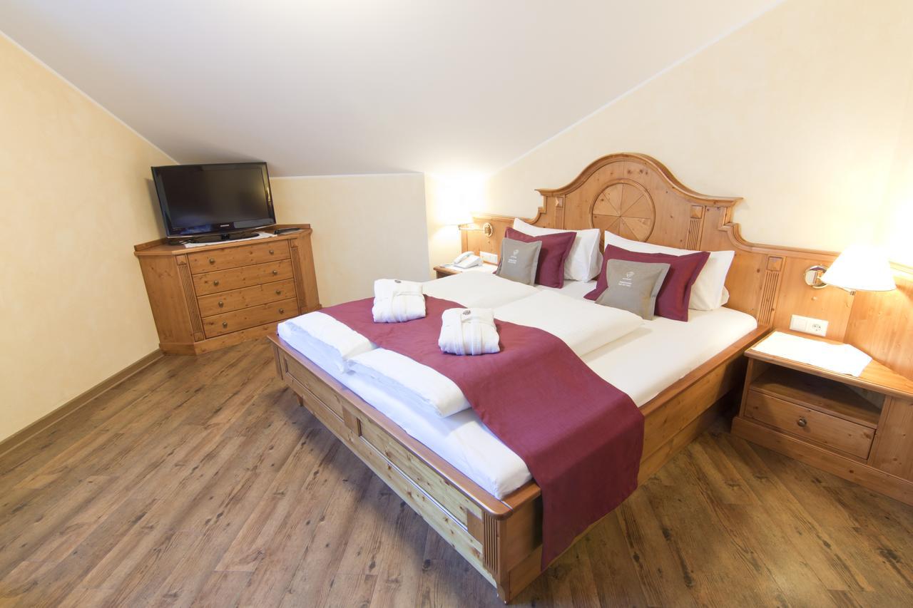 Spa & Naturhotel Outside Matrei in Osttirol Δωμάτιο φωτογραφία